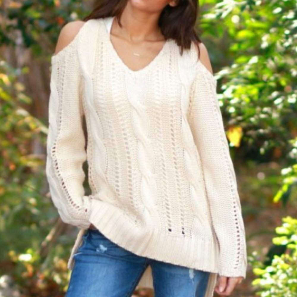 ALICE BLUE Sweater Cable Knit Cold Shoulder Sweater Ivory Cream Cut Outs Knit S